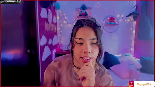 kiki cavilll online show from 11-05-25, 01:14