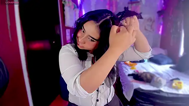 kiki cavilll online show from 01-23-25, 06:56