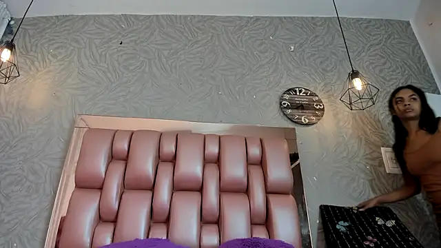 KOURTNEY-- online show from 12-02-25, 02:56