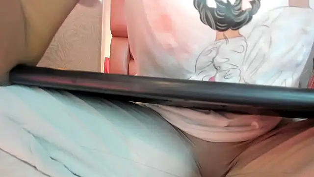 Snapshot of KOURTNEY-- chatting on 02-16-26, 01:48 KOURTNEY-- online show from 02-16-26, 01:48