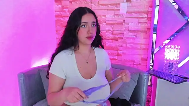 Snapshot of paulette_dupont chatting on 01-11-26, 03:02 paulette dupont online show from 01-11-26, 03:02