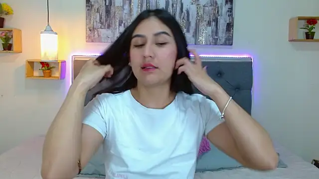 mia aira online show from 11-14-25, 03:26