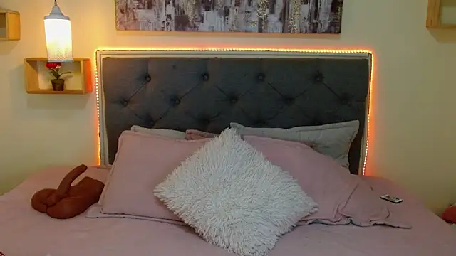 mia aira online show from 01-09-26, 03:30