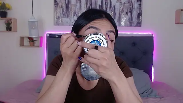 mia aira online show from 11-03-25, 03:15