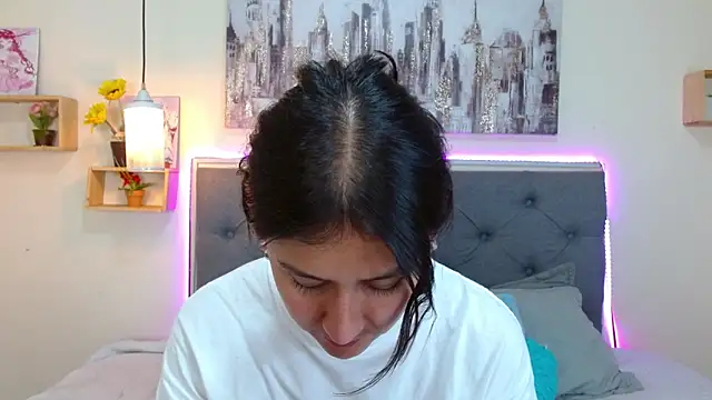 mia aira online show from 09-25-25, 03:07