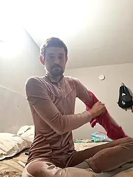 Snapshot of Puusy780 chatting on 10-19-25, 05:43 Puusy780 online show from 10-19-25, 05:43