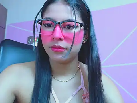 Snapshot of _ALLYSON18_ chatting on 05-04-26, 11:57 ALLYSON18 online show from 05-04-26, 11:57