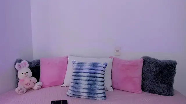 Brisa blue online show from 12-15-25, 04:13