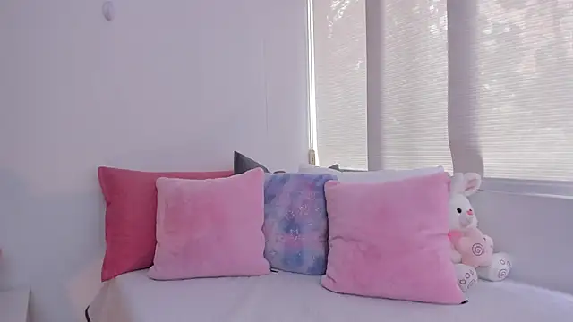 Brisa blue online show from 02-27-25, 04:21