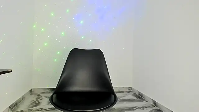 mikee scooth online show from 12-17-25, 06:35