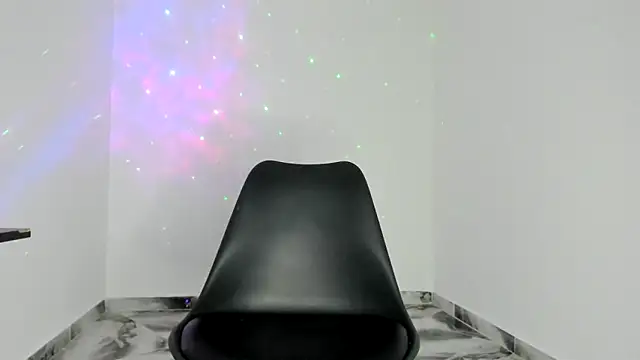 Snapshot of mikee_scooth chatting on 05-15-26, 05:44 mikee scooth online show from 05-15-26, 05:44