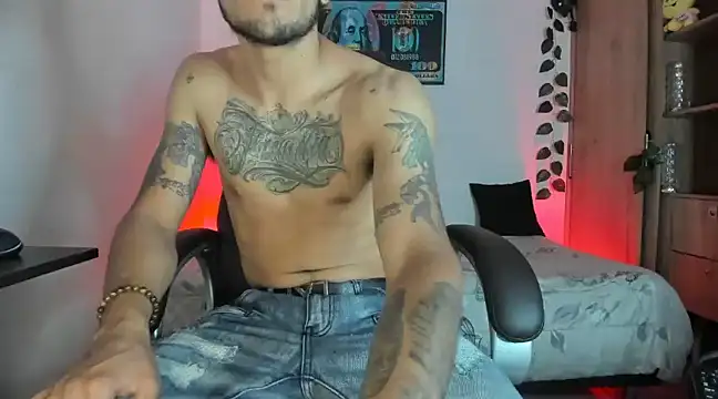 Snapshot of mikee_scooth chatting on 02-25-25, 03:42 mikee scooth online show from 02-25-25, 03:42