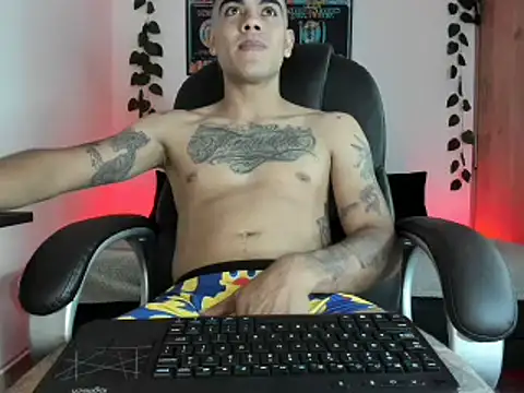 Snapshot of mikee_scooth chatting on 03-22-25, 07:57 mikee scooth online show from 03-22-25, 07:57