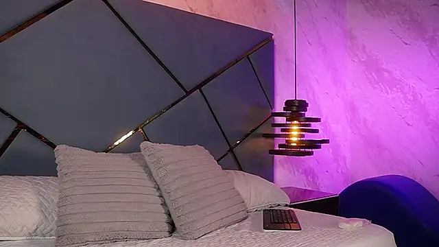 ammy durand online show from 11-13-25, 07:18