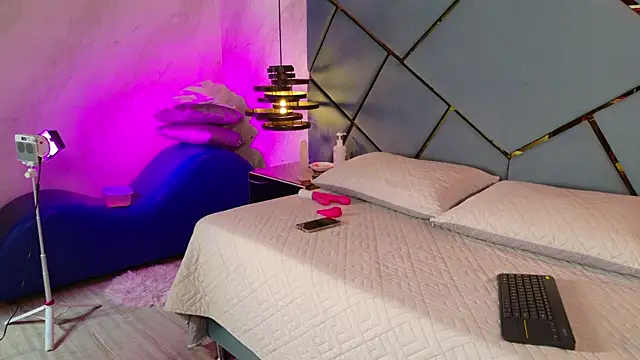 ammy durand online show from 03-10-26, 07:07