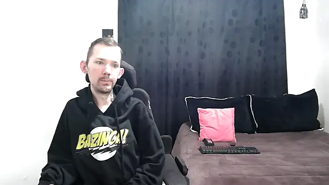Snapshot of Sophia_and_Thomas chatting on 02-16-25, 11:49 Sophia and Thomas online show from 02-16-25, 11:49