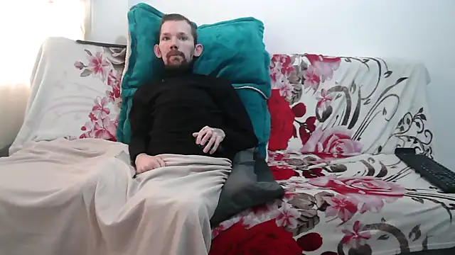 Sophia and Thomas online show from 04-12-26, 03:26