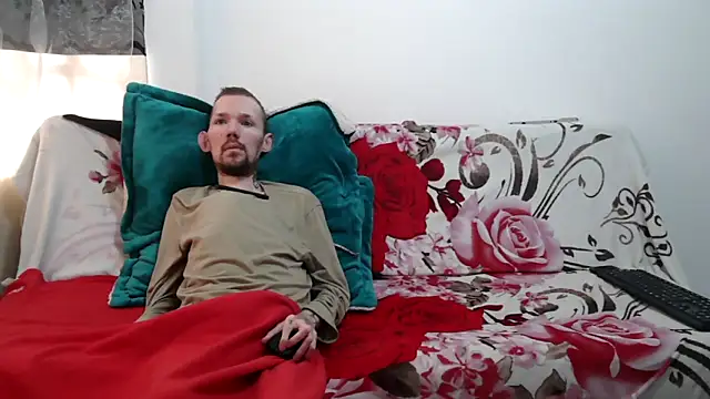 Sophia and Thomas online show from 03-12-26, 09:19