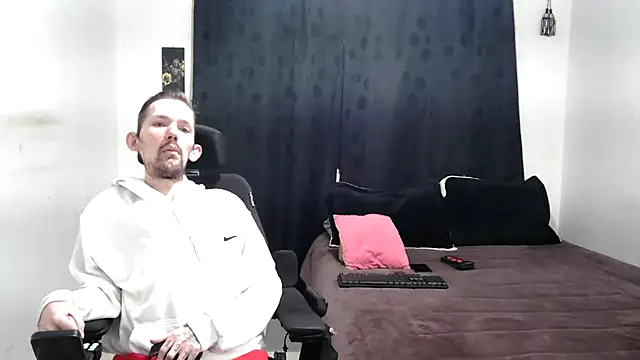 Snapshot of Sophia_and_Thomas chatting on 02-24-25, 10:04 Sophia and Thomas online show from 02-24-25, 10:04