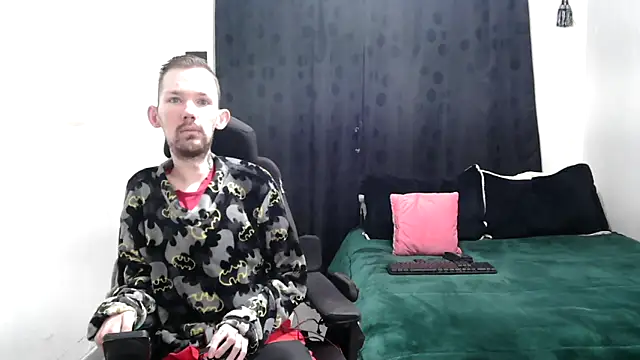 Snapshot of Sophia_and_Thomas chatting on 03-22-25, 10:28 Sophia and Thomas online show from 03-22-25, 10:28