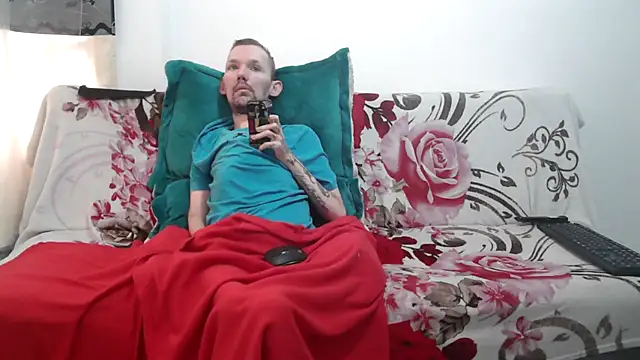 Sophia and Thomas online show from 05-04-26, 08:55