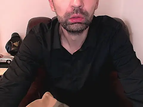 Leo 1617 online show from 10-20-25, 02:39