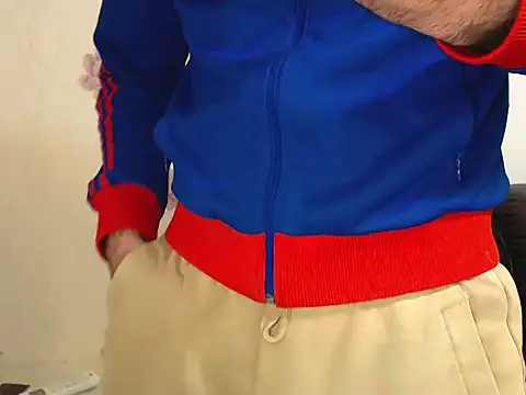 Leo 1617 online show from 11-18-25, 03:26