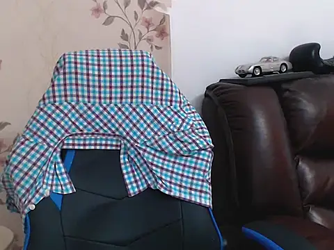 Leo 1617 online show from 04-05-26, 12:12