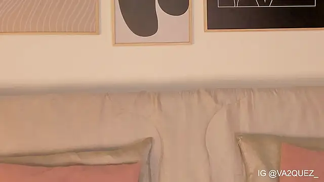 Heyloreley online show from 02-19-26, 03:14