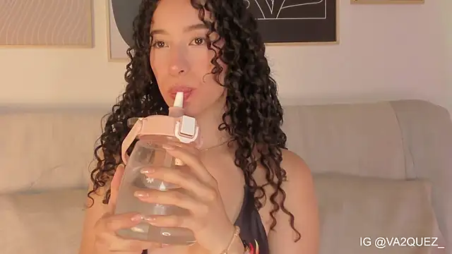 Heyloreley online show from 12-02-25, 02:34