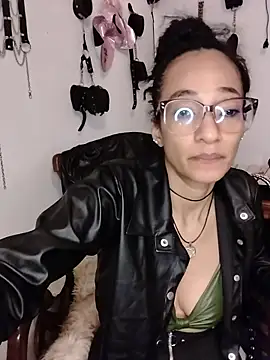 Snapshot of SamaraMartinez chatting on 05-09-26, 01:36 SamaraMartinez online show from 05-09-26, 01:36