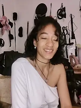 Snapshot of SamaraMartinez chatting on 05-10-26, 11:03 SamaraMartinez online show from 05-10-26, 11:03