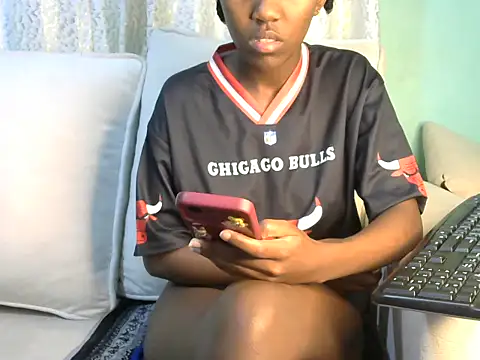 Caryyyl online show from 10-31-25, 07:38