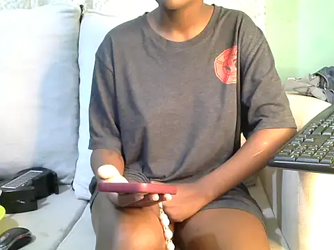 Caryyyl online show from 12-14-25, 08:09