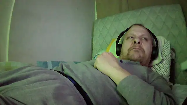 Snapshot of amylrmm1903 chatting on 02-22-25, 05:35 amylrmm1903 online show from 02-22-25, 05:35