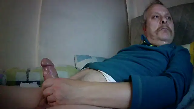 Snapshot of amylrmm1903 chatting on 01-19-25, 06:32 amylrmm1903 online show from 01-19-25, 06:32