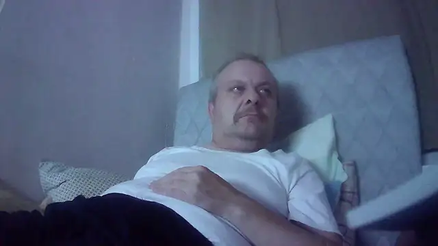 Snapshot of amylrmm1903 chatting on 09-18-25, 09:29 amylrmm1903 online show from 09-18-25, 09:29