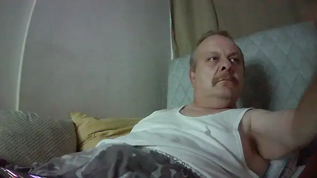 Snapshot of amylrmm1903 chatting on 09-09-25, 09:13 amylrmm1903 online show from 09-09-25, 09:13
