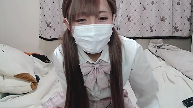 Snapshot of _hiyor_ chatting on 02-13-25, 03:45 hiyor online show from 02-13-25, 03:45