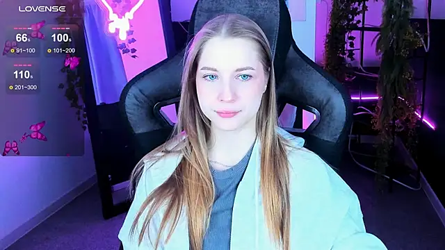 CuteMousee online show from 10-02-25, 05:44