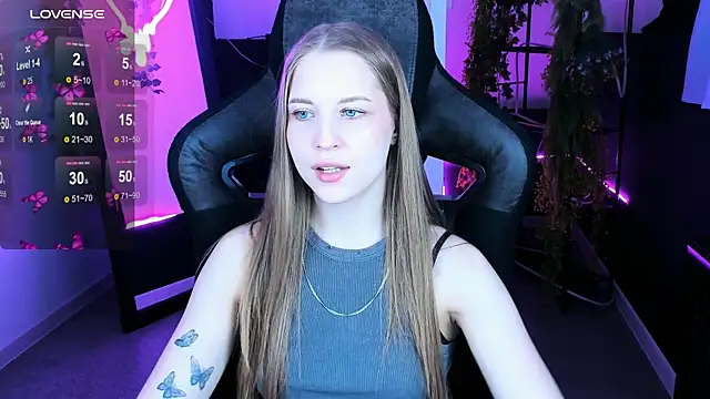CuteMousee online show from 10-24-25, 08:46