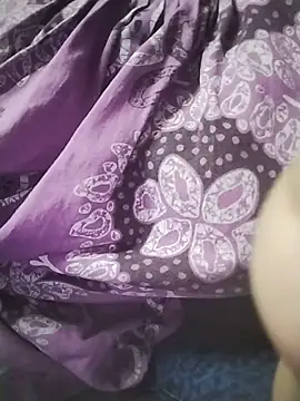 Snapshot of Priya-bhabi012 chatting on 06-10-26, 01:45 Priya-bhabi012 online show from 06-10-26, 01:45