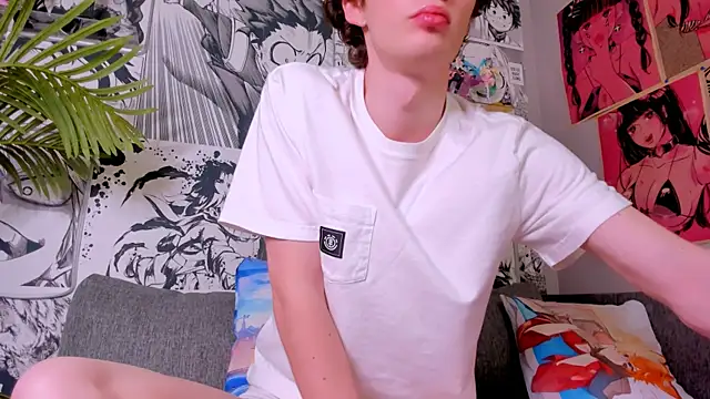 Snapshot of LukeSweet chatting on 05-12-26, 02:45 LukeSweet online show from 05-12-26, 02:45