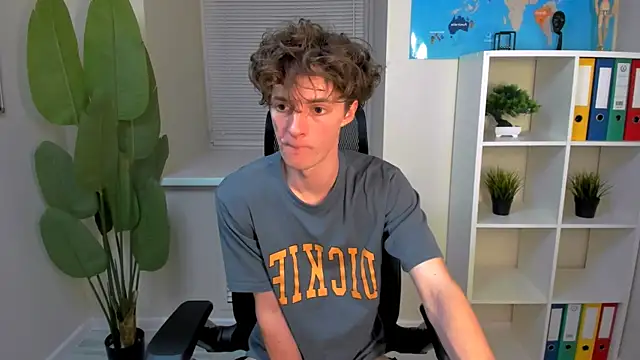 LukeSweet online show from 06-20-26, 03:28