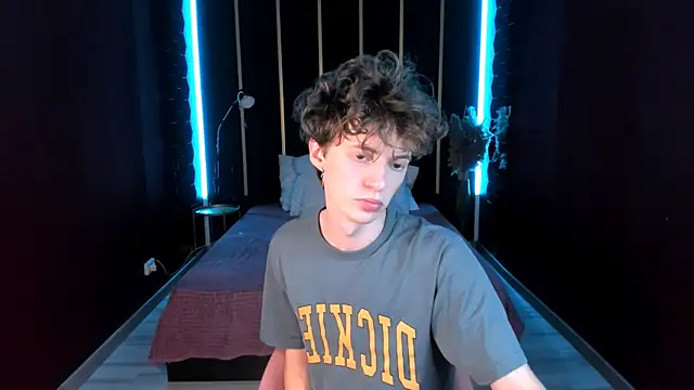 LukeSweet online show from 07-08-26, 04:18