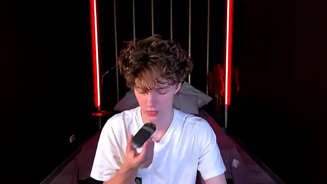 LukeSweet online show from 06-30-26, 01:11