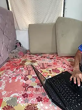 Snapshot of Nadia-melej chatting on 06-09-26, 06:53 Nadia-melej online show from 06-09-26, 06:53