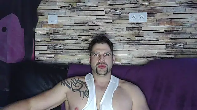 XxBigboybandxX online show from 03-11-25, 05:35