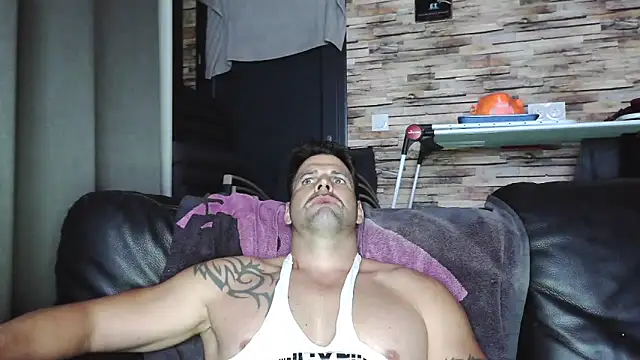 XxBigboybandxX online show from 11-13-25, 06:45