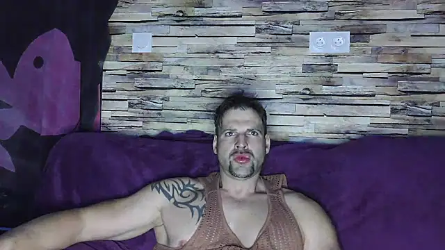 XxBigboybandxX online show from 03-13-25, 07:17